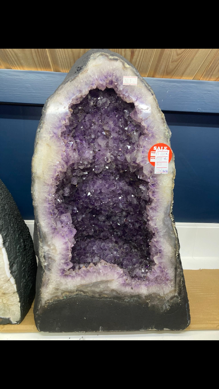 Amythest geode 36.2kg
